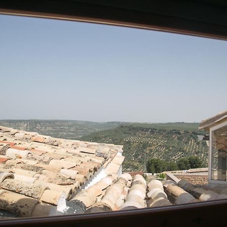 Apartamentos Turisticos La Casa Vieja Sabiote Kültér fotó
